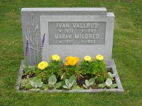  Ivan Vallrud, * 1932 ┼ 1995
Makan Mildred (f Andersson), * 1931 ┼ 1995