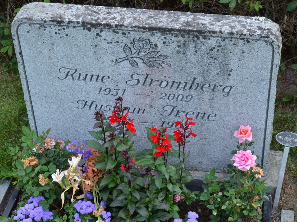 gravstenar_bjorna_bjo_rune_stroumlmberg.jpg