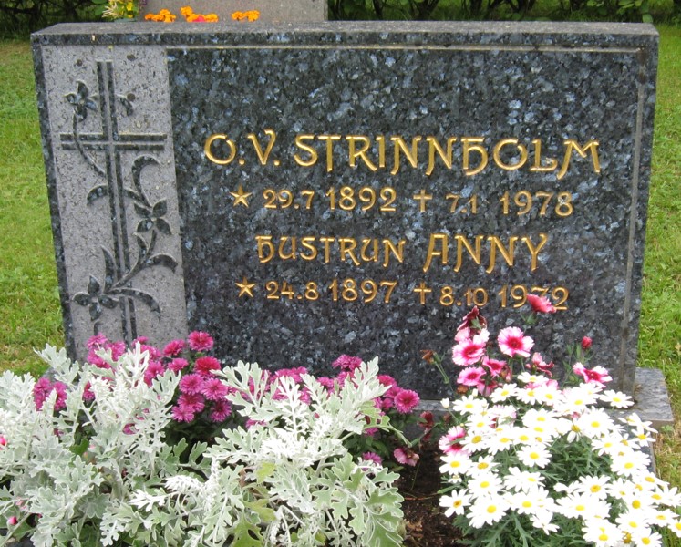 gravstenar_bredtrask_bre_o_v_strinnholm.jpg