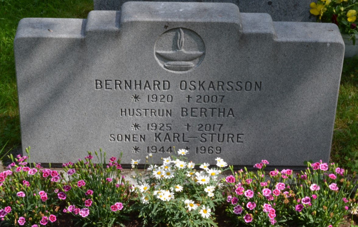 gravstenar_dorotea_dor_bernhard_oskarsson.jpg