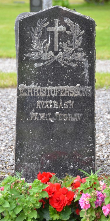 gravstenar_dorotea_dor_e_kristoffersson_familjegrav.jpg