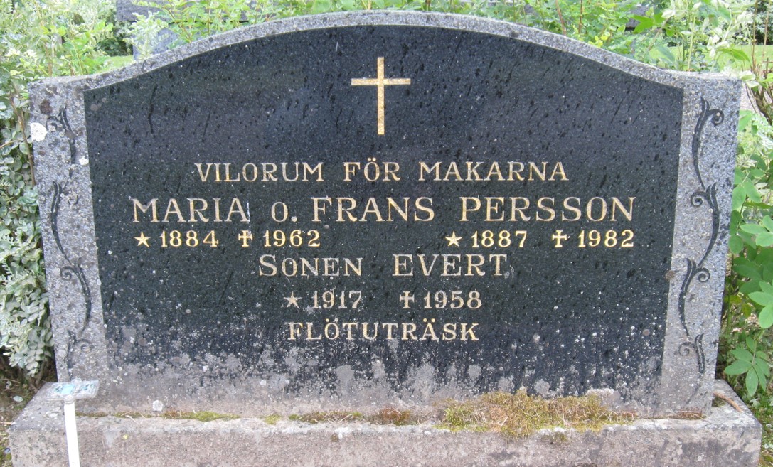 gravstenar_laringngtraumlsk_laringn_maria_o_frans_persson.jpg