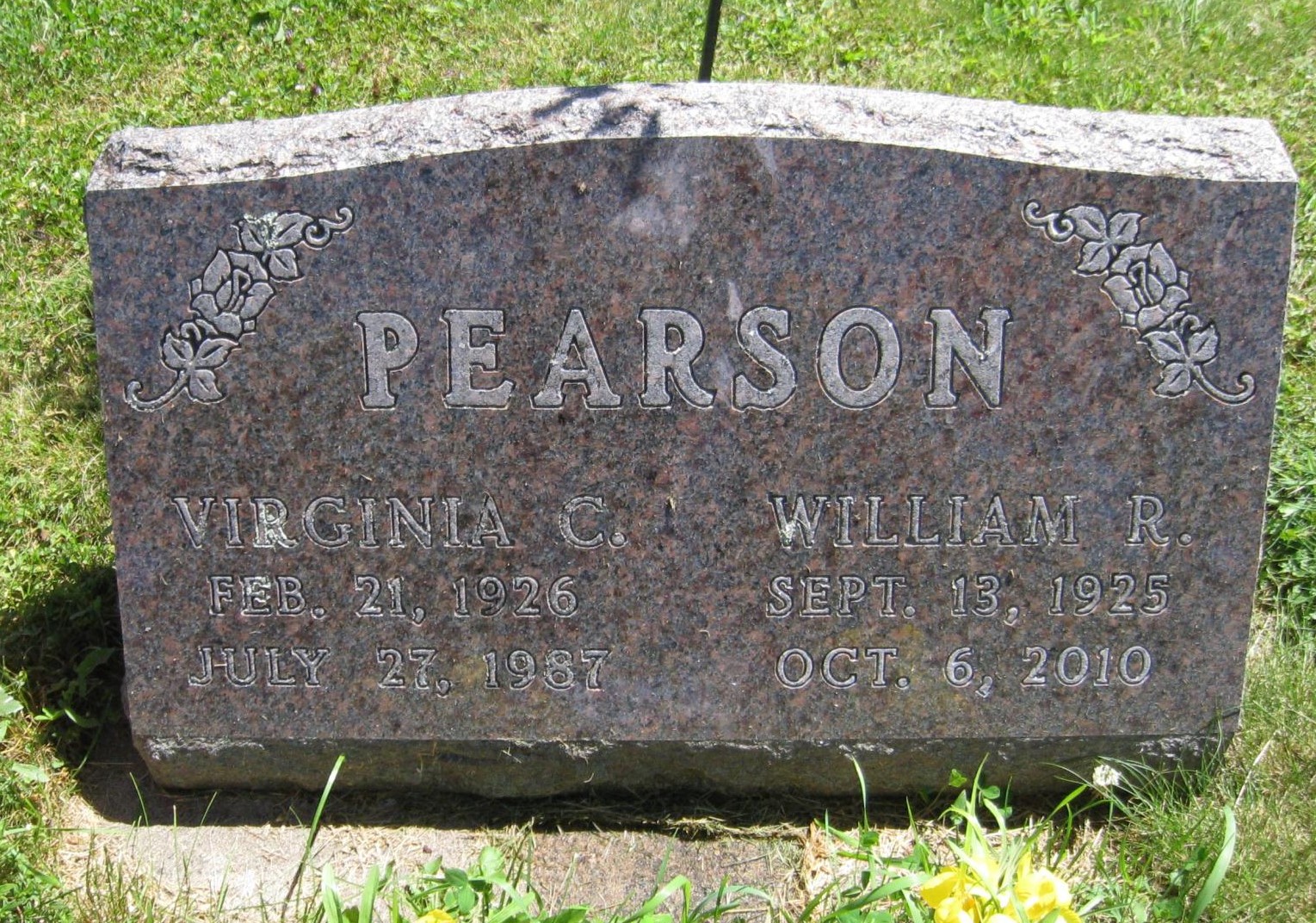 gravstenar_utanfoumlr_sverige_usa_pearson_virginia_o_william.jpg